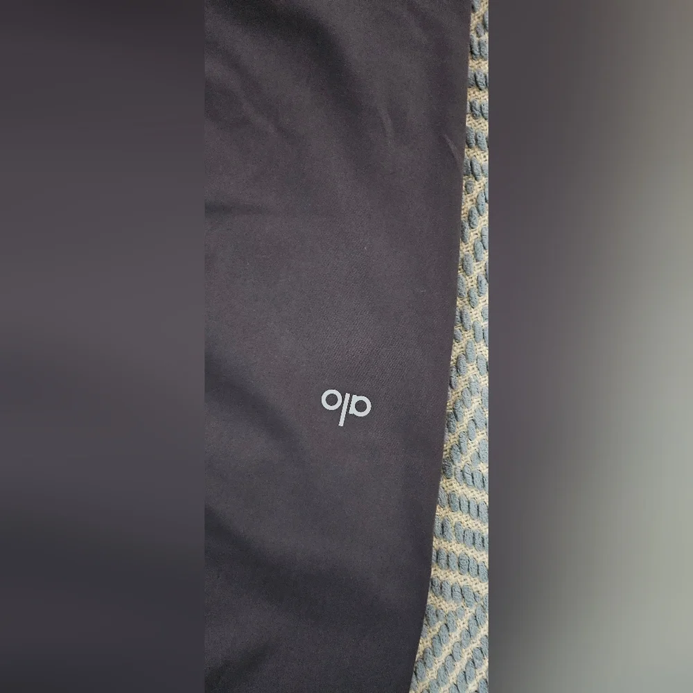 Alo men pants 👖 - Picture 3 of 11